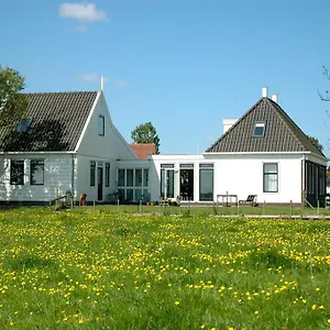 Couette-café Farmland, Amsterdam