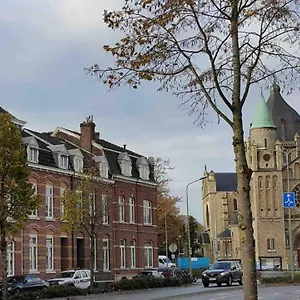 https://mansion-6.maastrichthotels.net