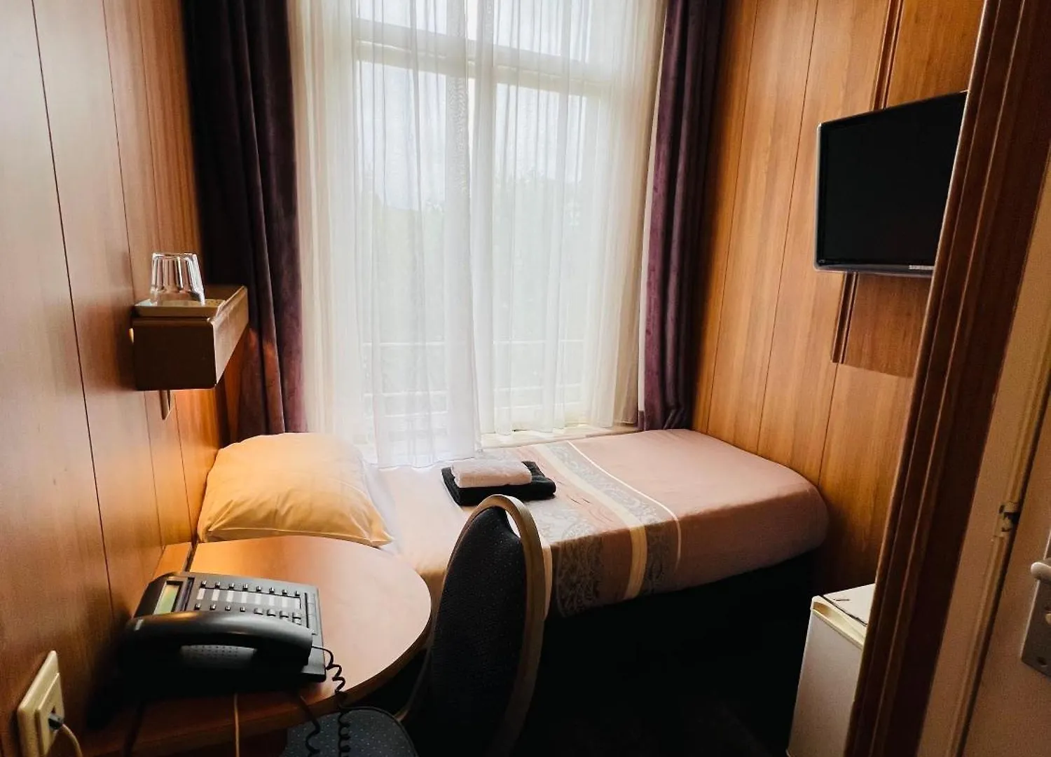 Hotel Sharm 암스테르담 2*,  네덜란드